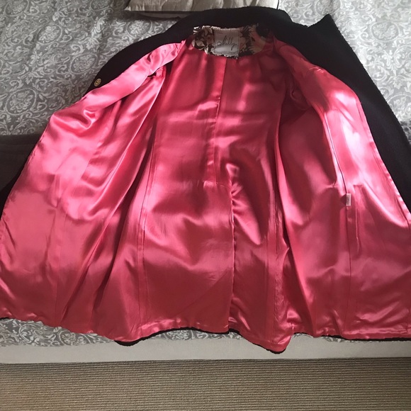 Black, wool, mid-length coat - Picture 6 of 6